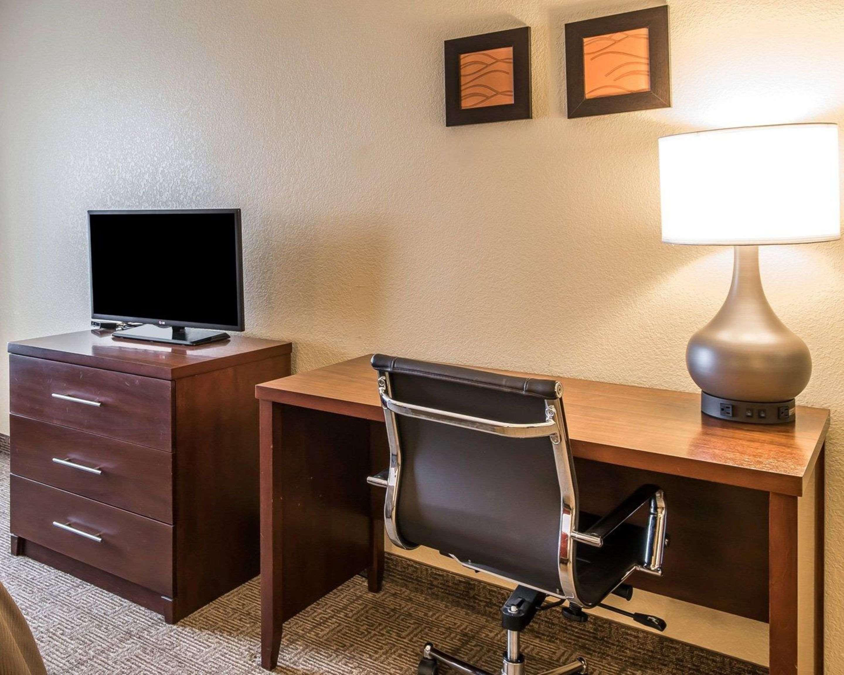 Quality Inn & Suites Bethany Ngoại thất bức ảnh