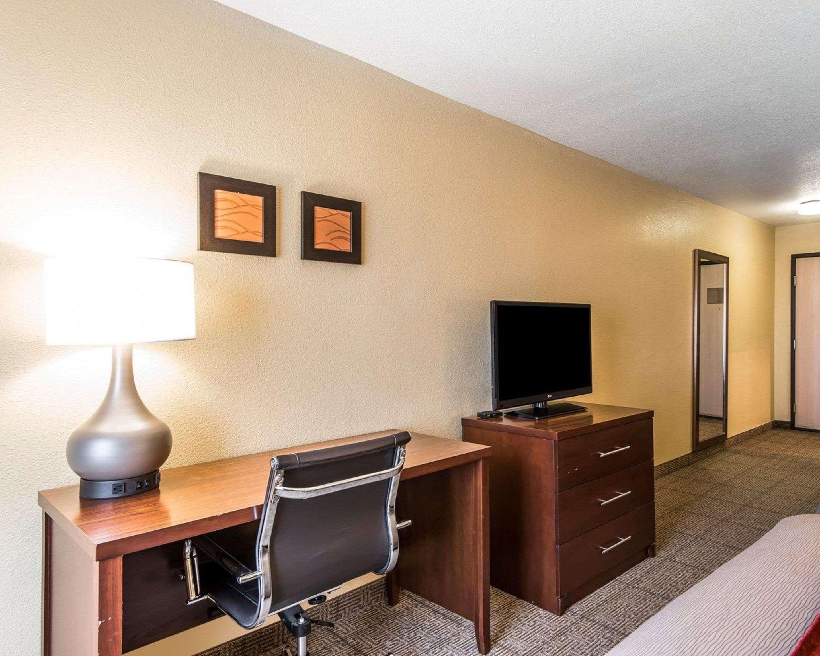 Quality Inn & Suites Bethany Ngoại thất bức ảnh
